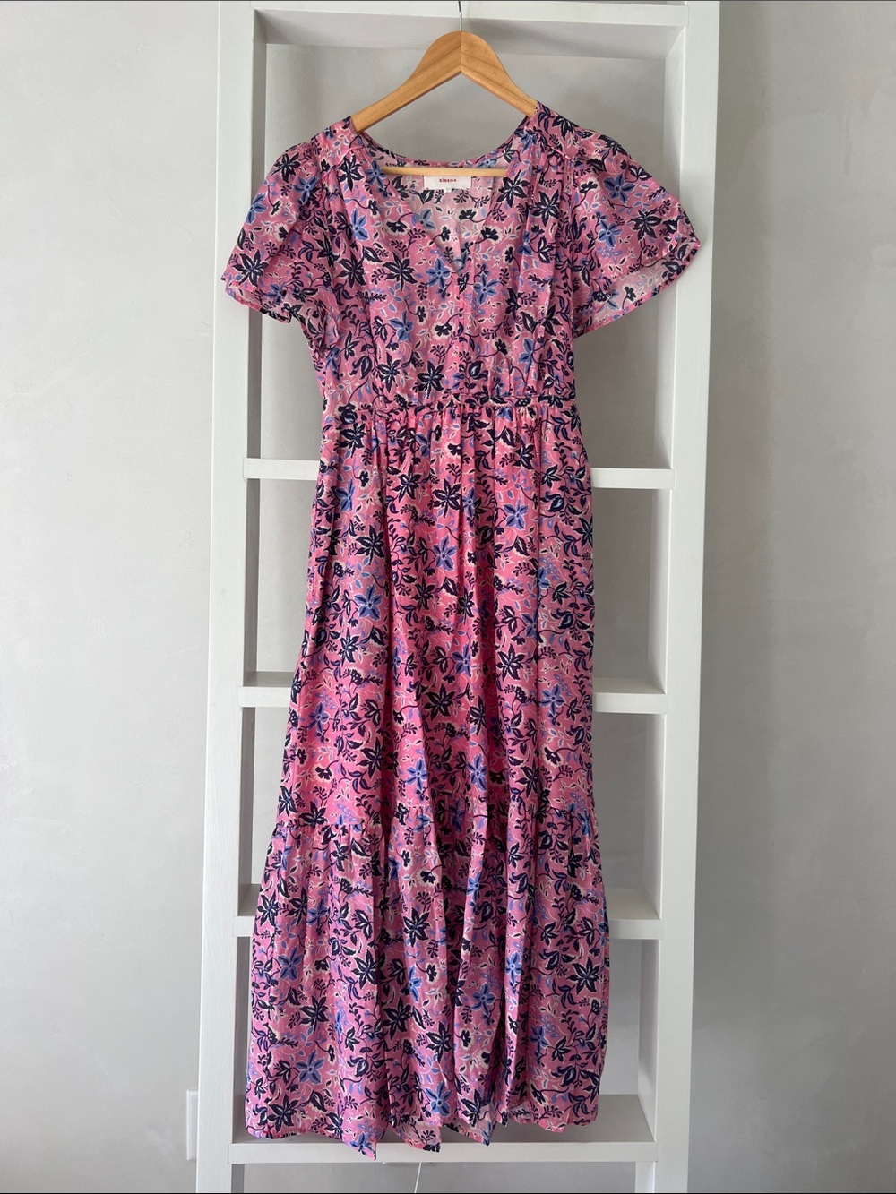 XiRENA sweet vines Alessa Pink Floral Midi Dress